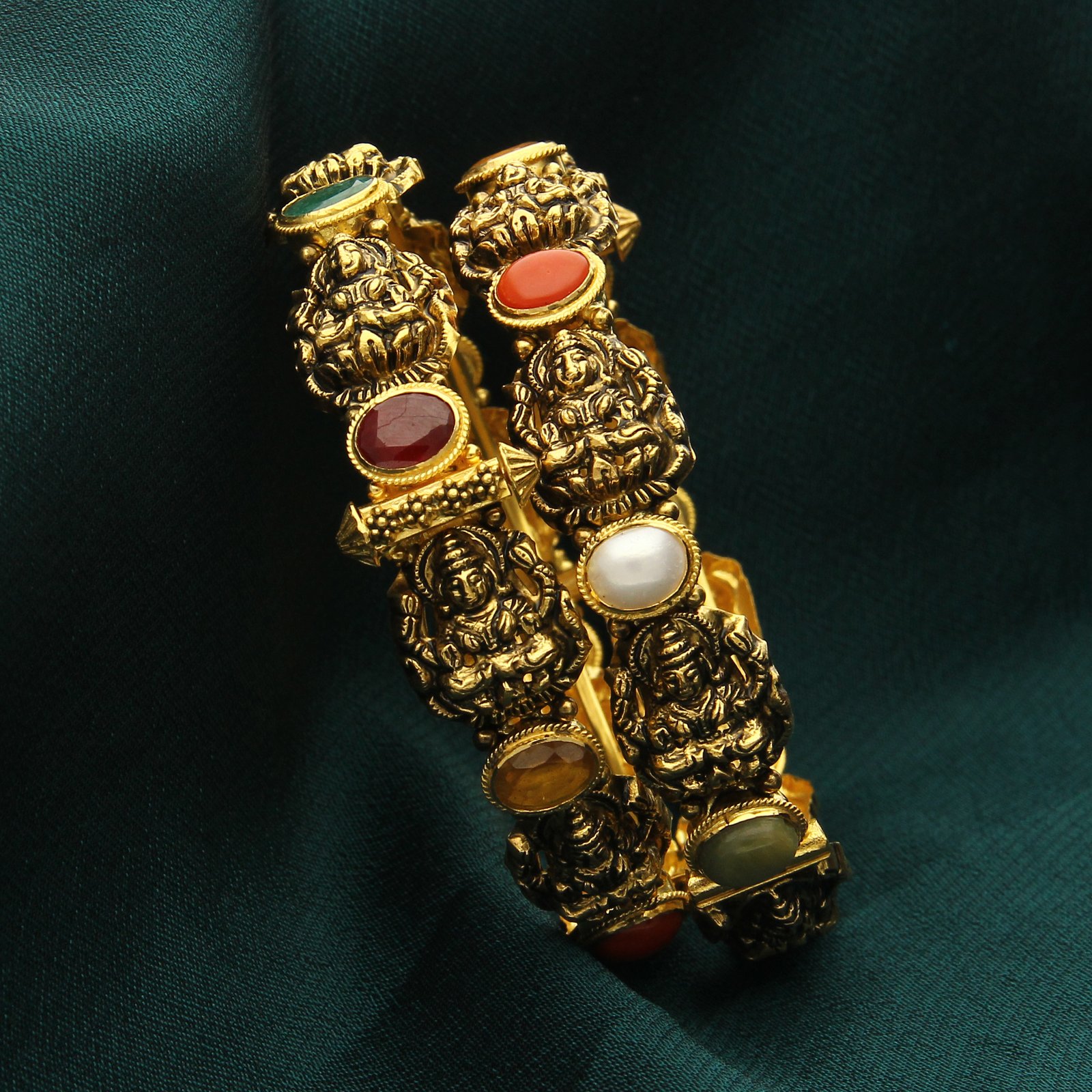 ANTIQUE BANGLE